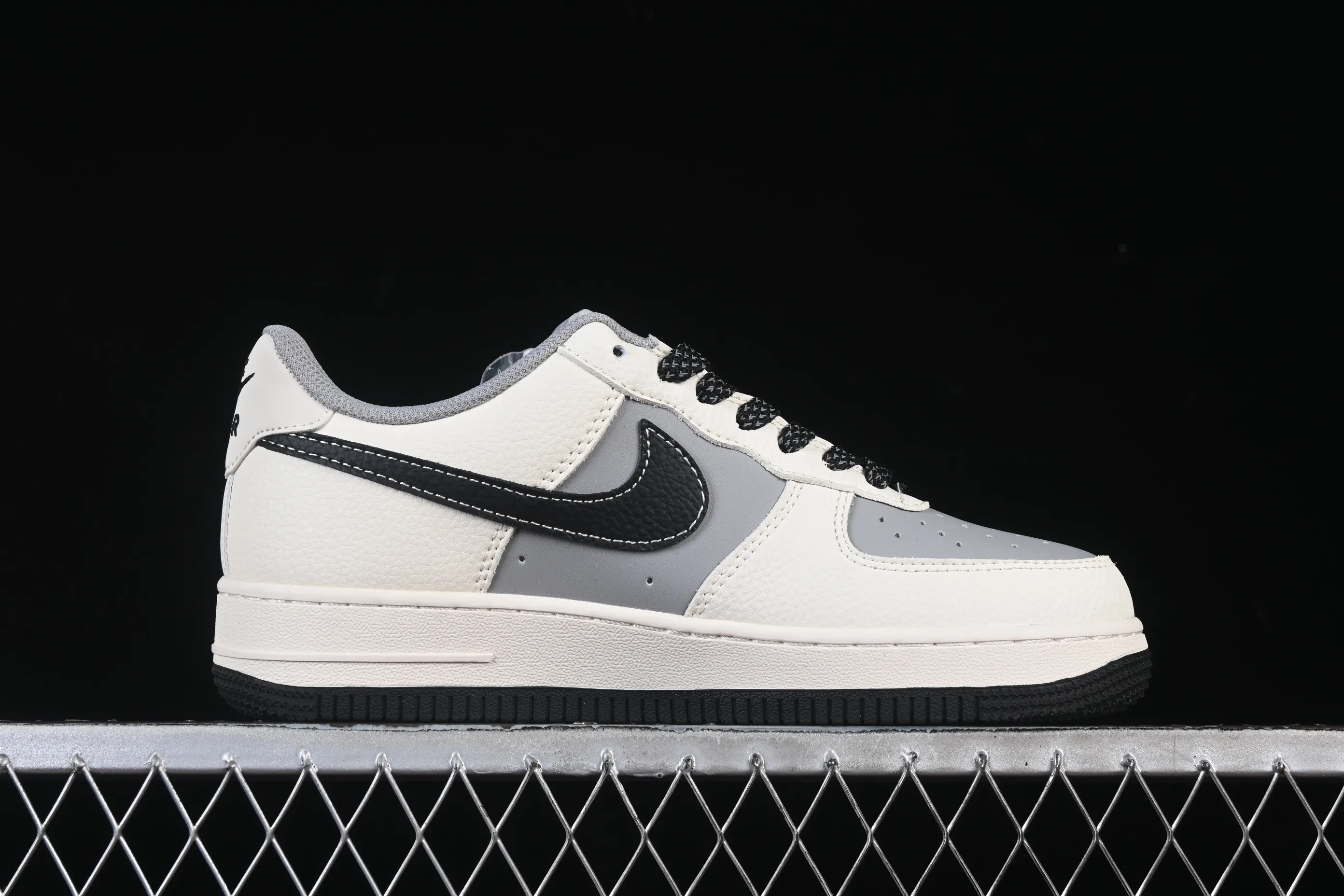 All categories Nk Air Force 1 Air Force series Nk Air Force 1 Low Air Force low-top Nike Air Force 1'07 Low Stusi co-branded beige, black and gray stitching Air Force 1 low-top casual sneakers JS8028-017